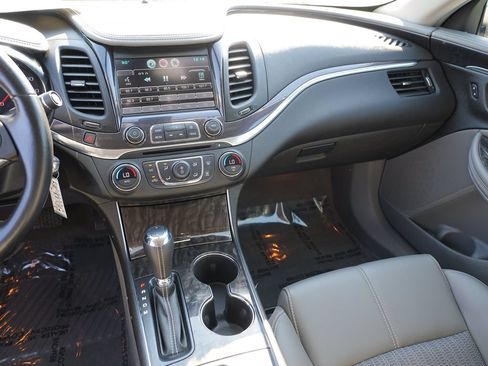 Used 2015 Chevrolet Impala LT FWD image 19