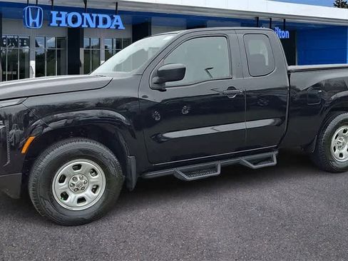 Used 2022 Nissan Frontier S w/ Graphics Package image 4