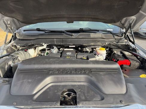 Used 2024 RAM 3500 Tradesman w/ Chrome Appearance Group image 31