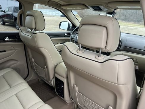 Used 2020 Jeep Grand Cherokee Overland image 15
