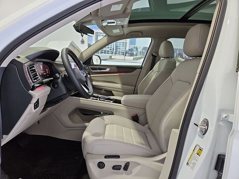 New 2026 Volkswagen Atlas SEL AWD/4WD image 17