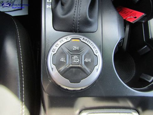 Certified 2025 Ford Bronco Outer Banks AWD/4WD image 38
