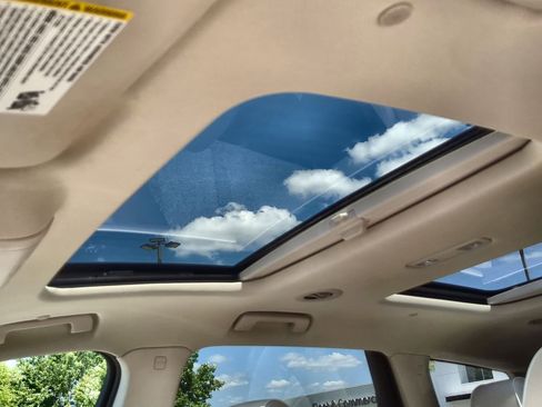 Used 2024 Buick Enclave Avenir FWD image 19