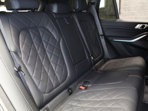 Used 2025 BMW X5 sDrive40i w/ M Sport Package RWD image 43