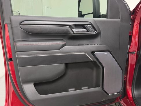 Used 2025 GMC Sierra 2500 AT4X AWD/4WD image 19
