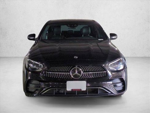 Used 2022 Mercedes-Benz E 450 4MATIC Sedan image 2