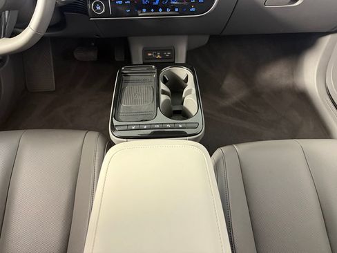 Used 2025 Hyundai Ioniq 5 SEL RWD image 18