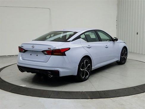 New 2025 Nissan Altima 2.5 SR w/ SR Premium Package image 7