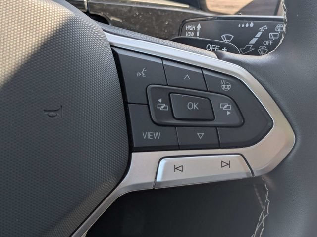 Used 2025 Volkswagen Atlas SEL AWD/4WD image 27