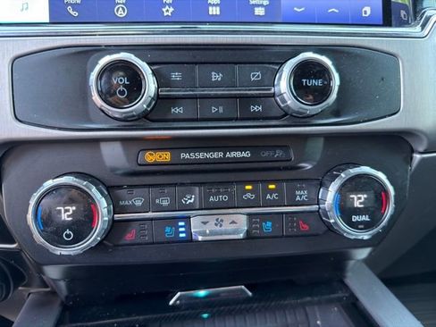 Used 2022 Ford F350 Platinum w/ Tremor Off-Road Package AWD/4WD image 23