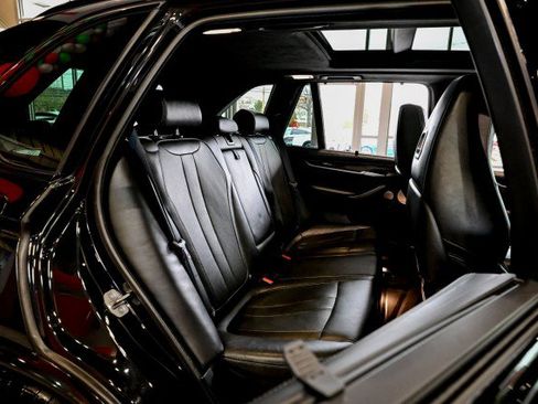 Used 2017 BMW X5 M image 24