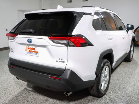 Used 2021 Toyota RAV4 LE AWD/4WD image 7