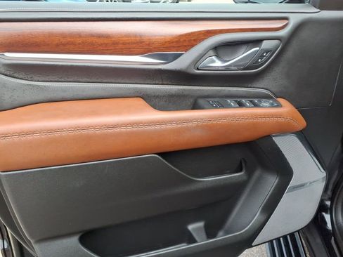 Used 2023 GMC Yukon XL Denali Ultimate image 12