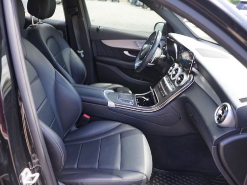 Used 2022 Mercedes-Benz GLC 300 image 25