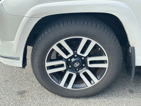 Used 2019 Toyota 4Runner Limited image 11