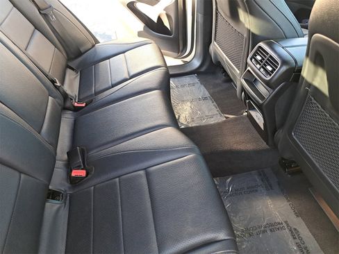 Used 2024 Mercedes-Benz GLE 450e GLE 450e image 11