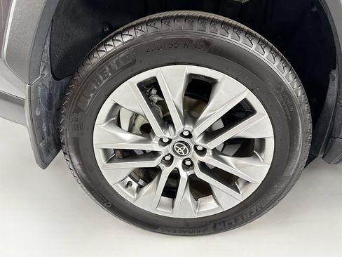 Used 2022 Toyota RAV4 Limited AWD/4WD image 33