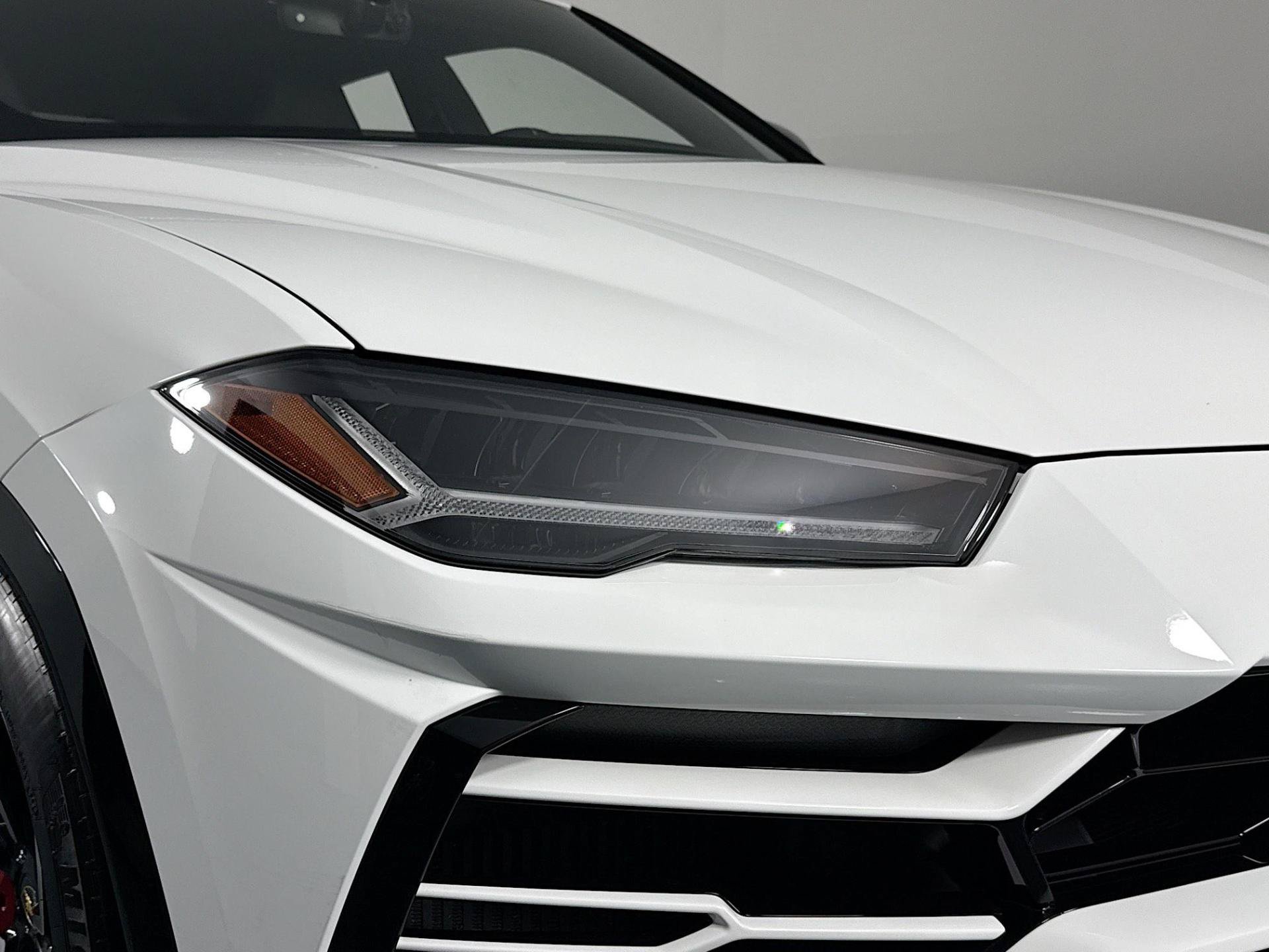 Used 2021 Lamborghini Urus AWD/4WD image 55