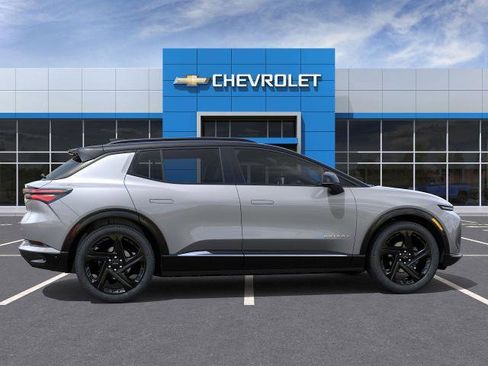 New 2026 Chevrolet Equinox EV RS FWD image 29