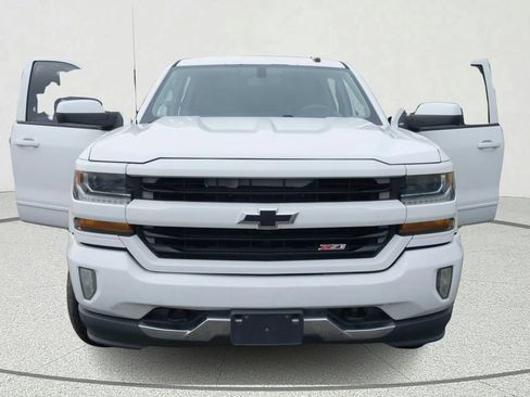 Used 2017 Chevrolet Silverado 1500 LT w/ All Star Edition AWD/4WD image 9