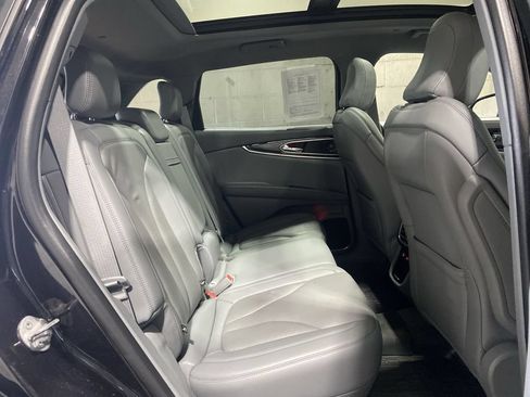 Used 2021 Lincoln Nautilus Reserve w/ Cargo Utility Package AWD/4WD image 28