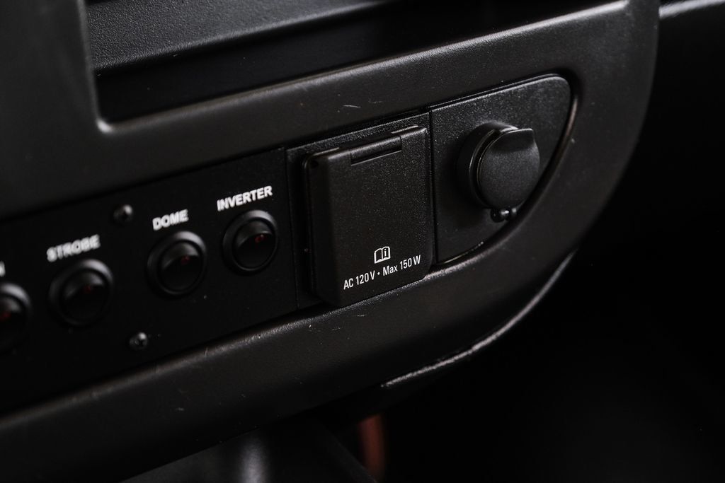Used 2017 Chevrolet Express 2500 RWD image 24