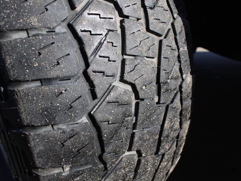 Used 2012 Toyota Tundra Limited w/ Memory Pkg image 17