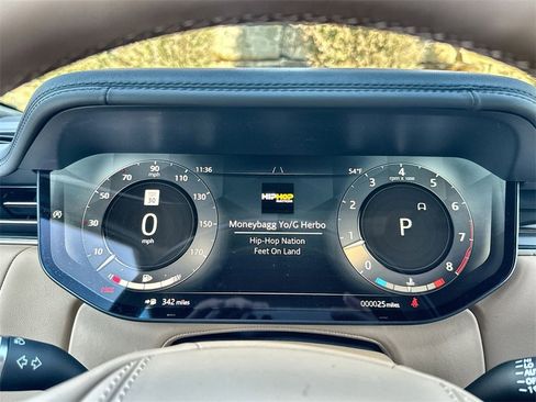 New 2026 Land Rover Range Rover Long Wheelbase SE image 22