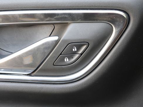 Used 2022 Chevrolet Tahoe High Country image 13