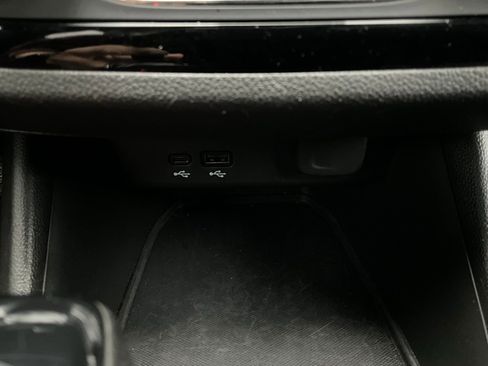 Used 2025 Buick Envista Sport Touring image 24