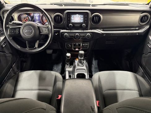 Used 2019 Jeep Wrangler Unlimited Sport S image 24