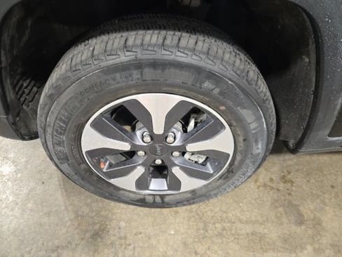 Used 2023 Jeep Grand Cherokee 4WD 4xe image 10