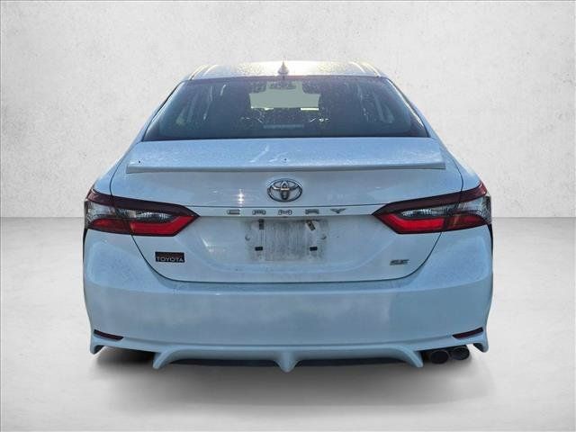 Used 2018 Toyota Camry LE FWD image 6