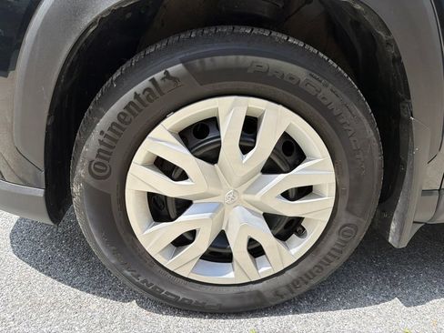 Used 2024 Toyota Corolla Cross L AWD/4WD image 10