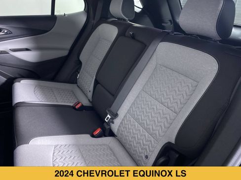 Certified 2024 Chevrolet Equinox LS w/ LS Convenience Package FWD image 12