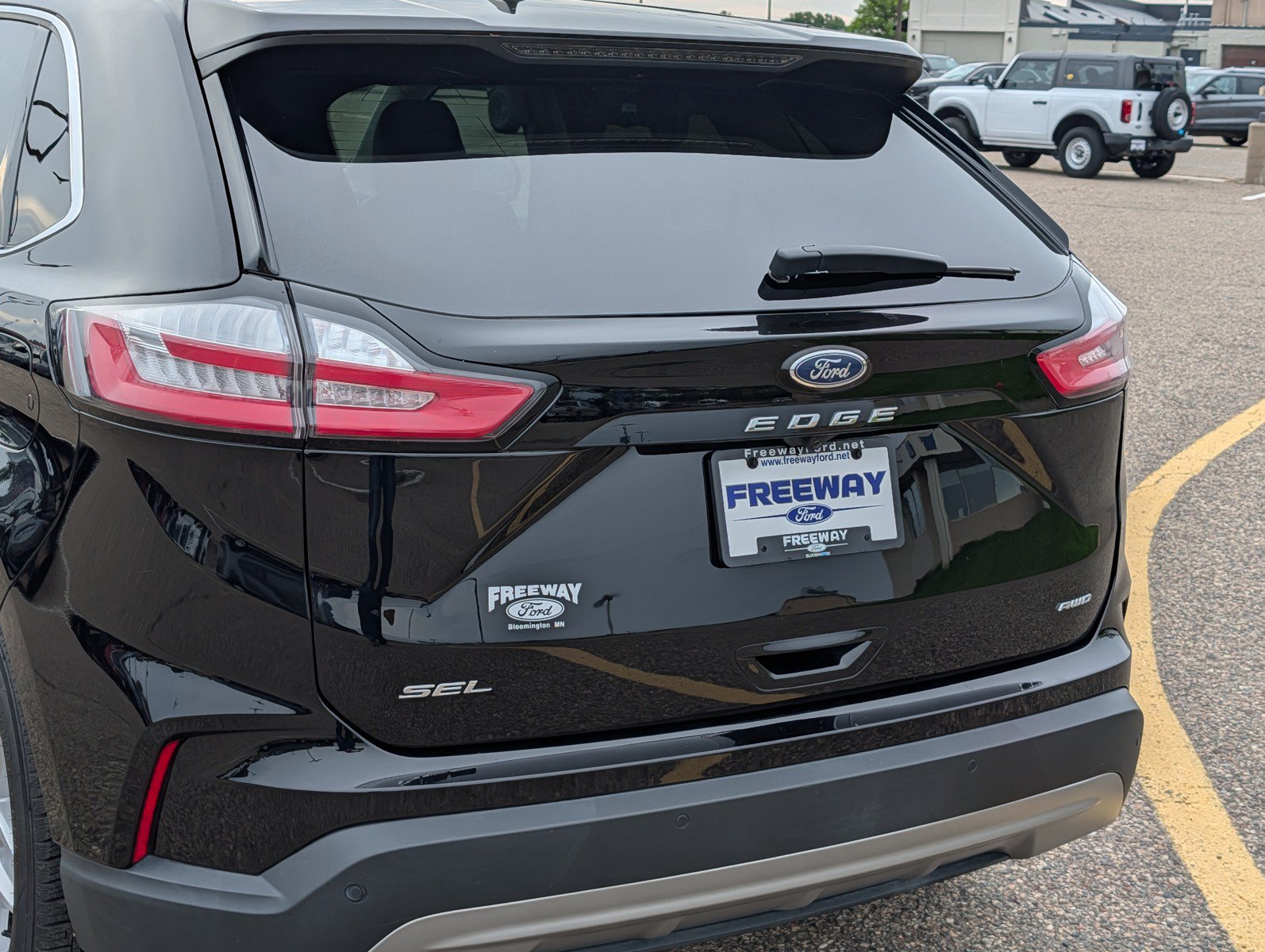 Used 2024 Ford Edge SEL AWD/4WD image 10
