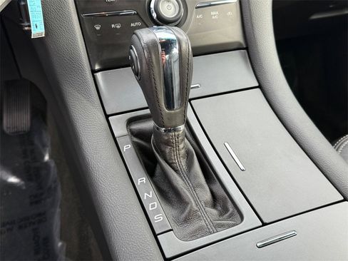Used 2014 Ford Taurus SEL w/ Equipment Group 201A image 19