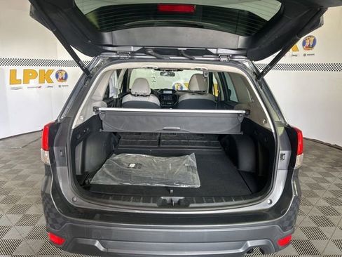 Used 2023 Subaru Forester Premium AWD/4WD image 5
