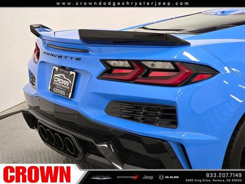 Used 2024 Chevrolet Corvette Z06 w/ Stealth Interior Trim Package RWD image 10