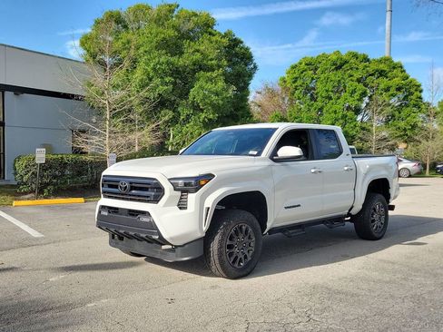 New 2025 Toyota Tacoma SR5 AWD/4WD image 30