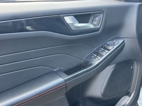 Certified 2025 Ford Escape ST-Line AWD/4WD image 15