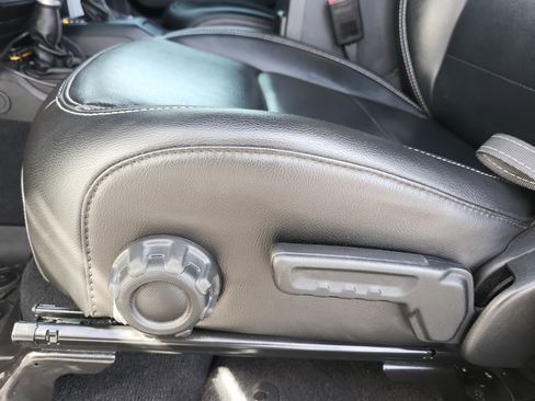 Used 2022 Jeep Gladiator Overland w/ Popular Equipment Package image 14