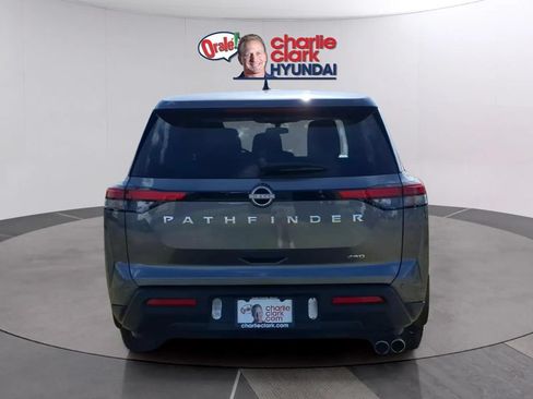 Used 2024 Nissan Pathfinder S AWD/4WD image 4