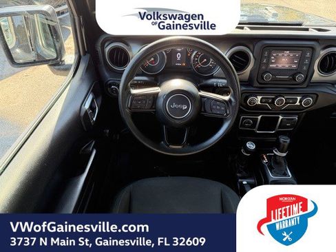 Used 2021 Jeep Gladiator Sport image 15