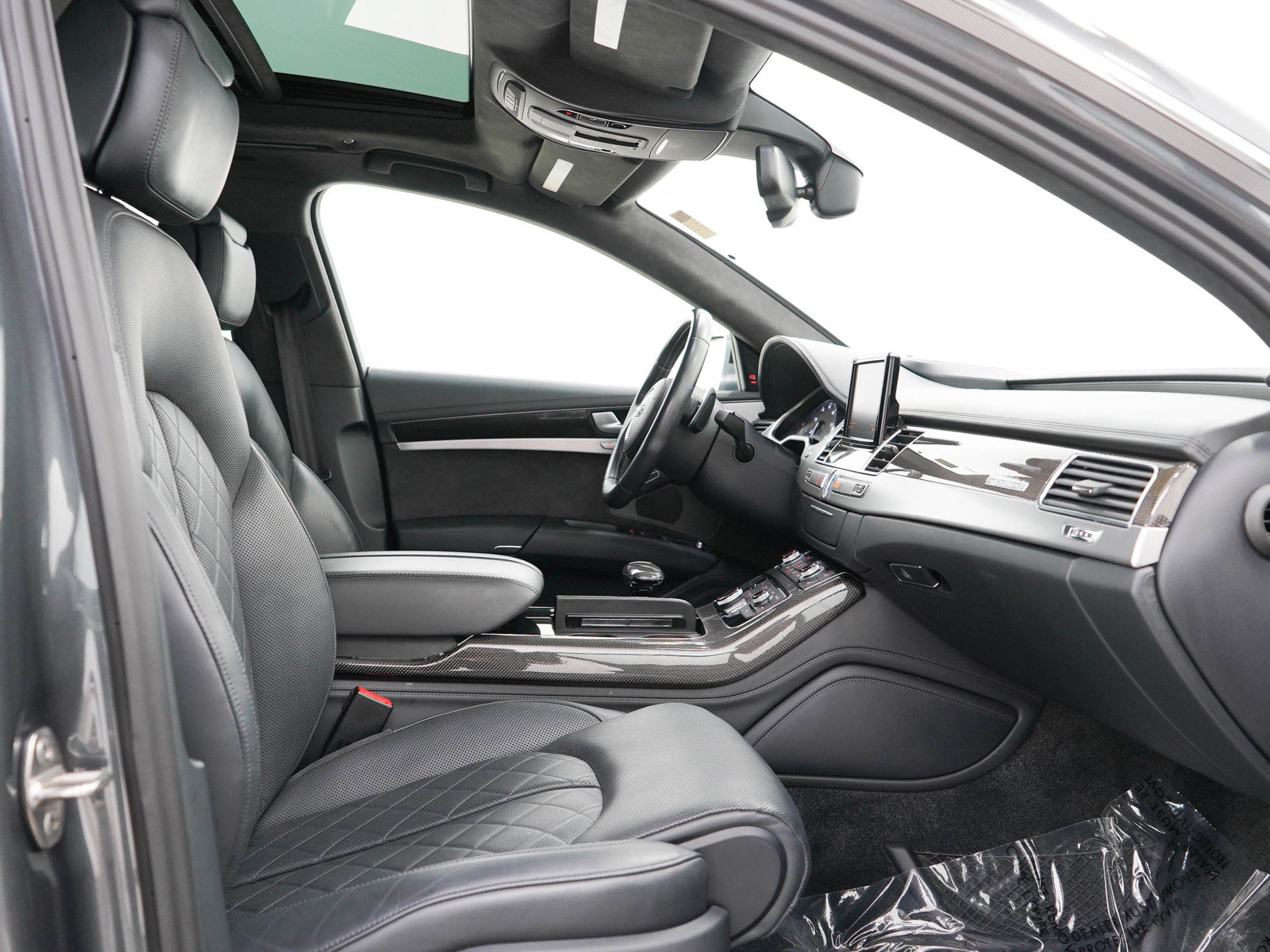 Used 2015 Audi S8 w/ Full Leather Package AWD/4WD image 11