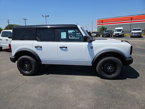 New 2026 Ford Bronco Big Bend w/ Black Appearance Package AWD/4WD image 14