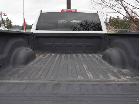 Used 2019 RAM 2500 Big Horn image 27