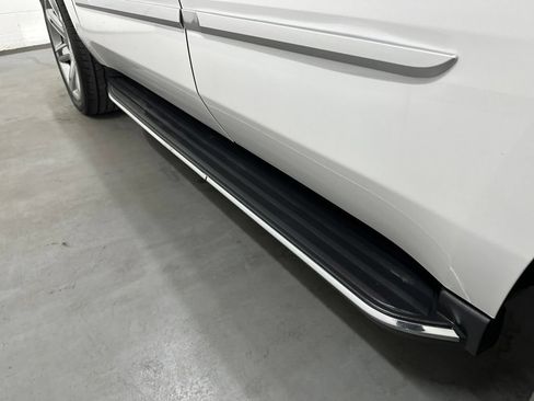 Used 2019 Cadillac Escalade Luxury AWD/4WD image 23