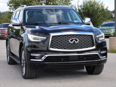 Used 2019 INFINITI QX80 Luxe image 4