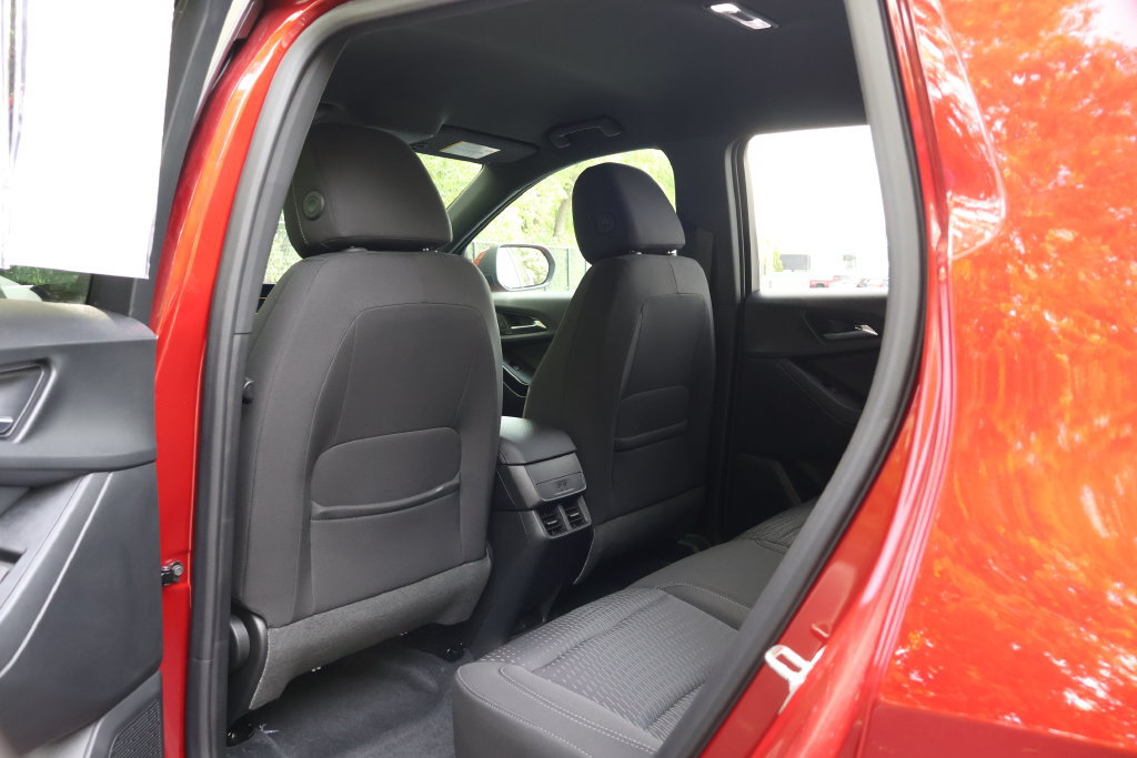 Used 2025 Chevrolet Equinox LT AWD/4WD image 41